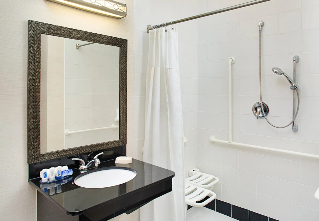 Fairfield Inn & Suites by Marriott San Antonio SeaWorld / Westover Hills