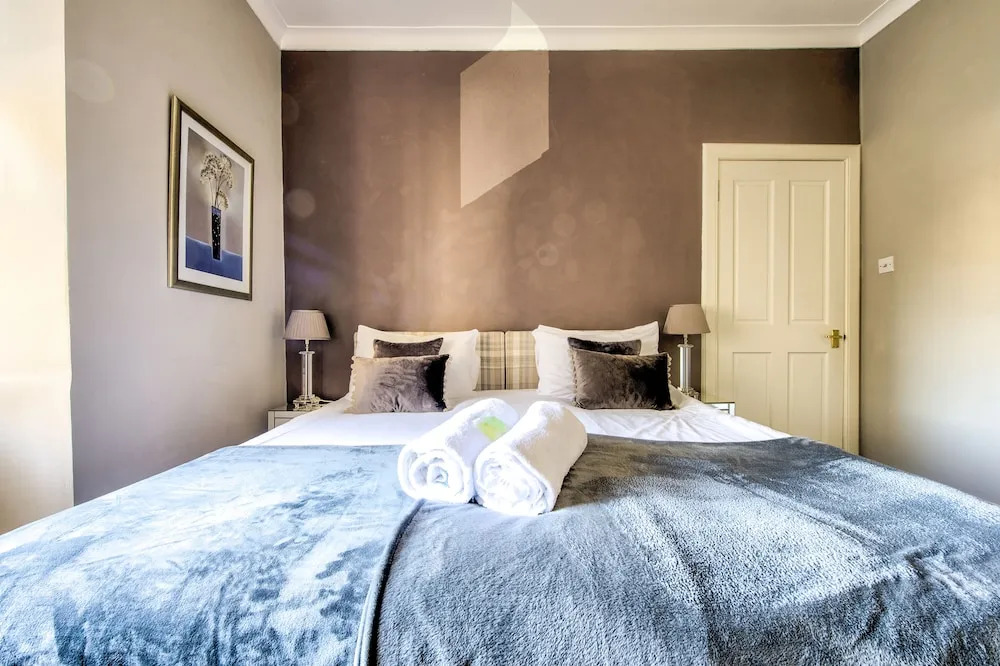 Beautiful, Historic Georgian 4 bed house: Heart of the City