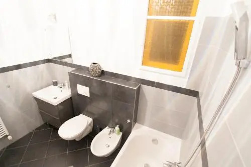 Royal Center Apartment