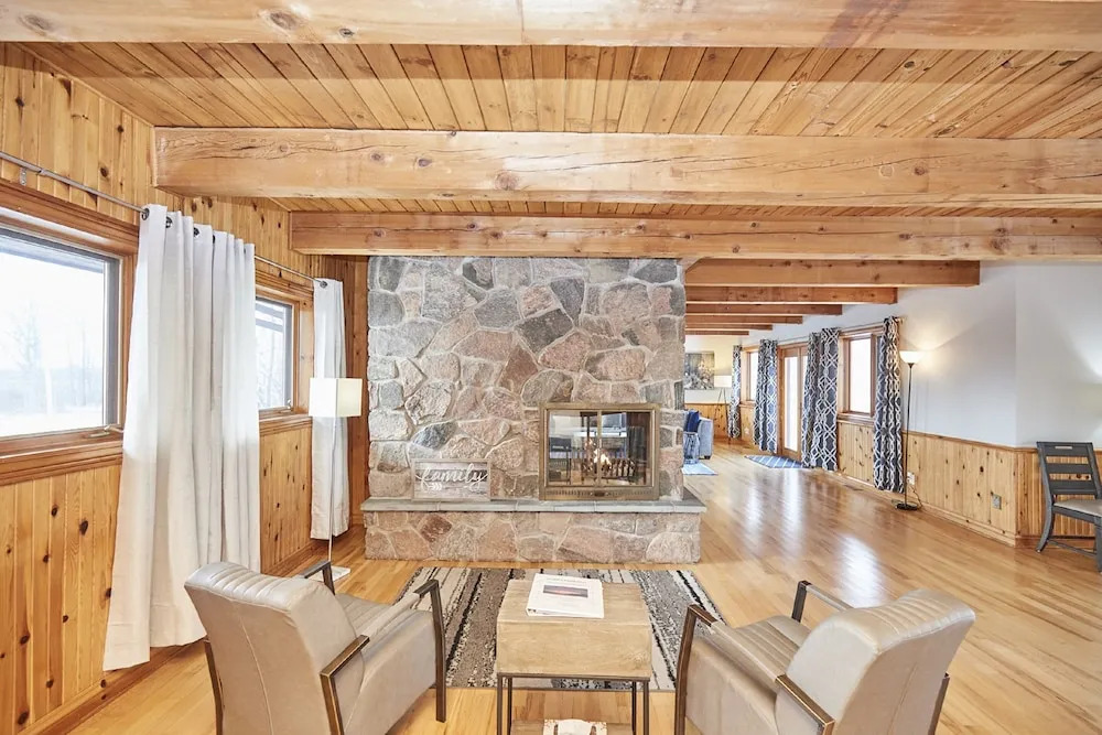 Grand Niagara Estate Lodge