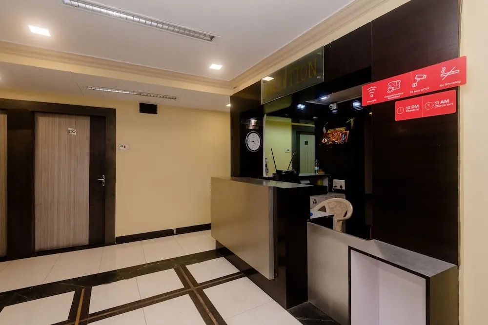 Hotel Paras By OYO Rooms