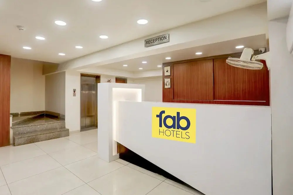 Hotel Simran Raghuveer Para by OYO Rooms
