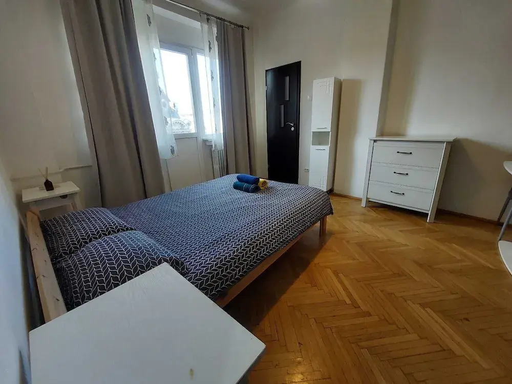 amzei square Apt