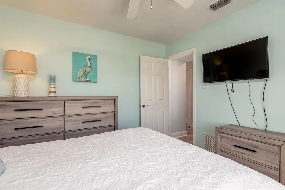 Ohana - Amazing Views! A Short Stroll To Gulf Beach Access, Or Stay Home And Relax In The Hammocks And Ocean Breezes. 3 Bedroom Home by RedAwning