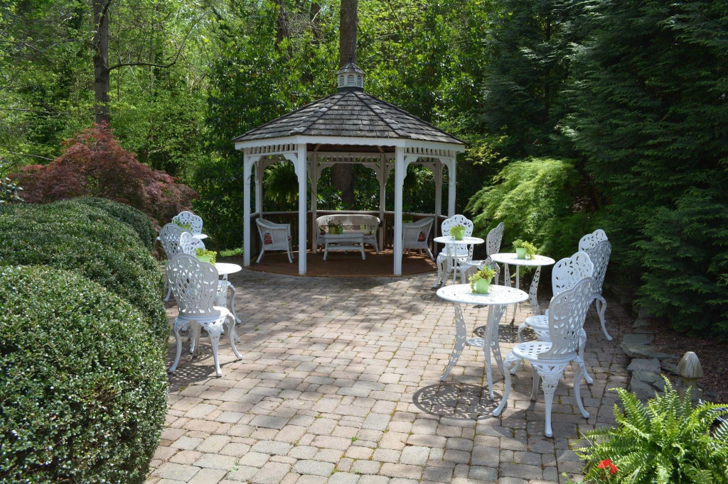 Cedars of Williamsburg Bed & Breakfast