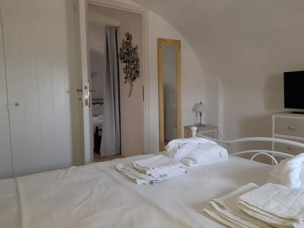 Sea paradise villas - Seaside & private jacuzzi
