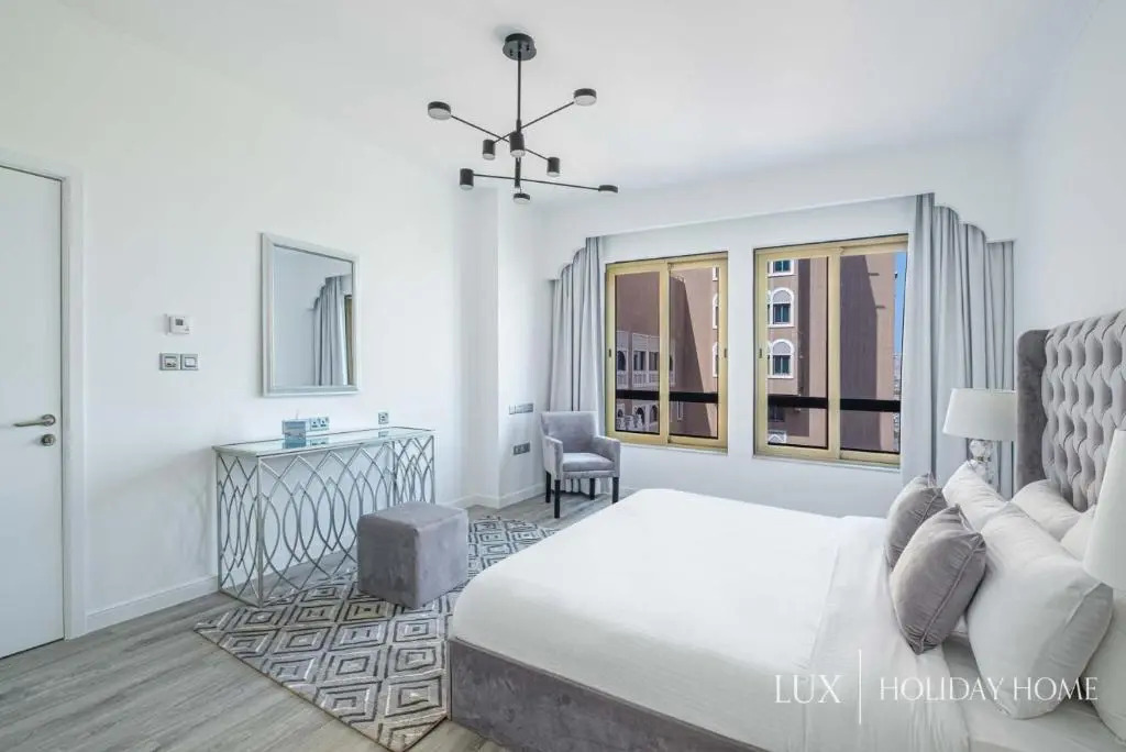 LUX - IBN Battuta Residence