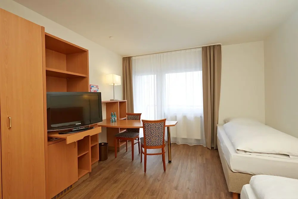 Sunday Hotel Wiesbaden Niedernhausen Apartments