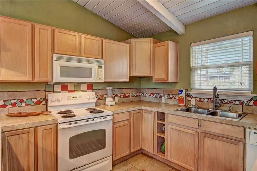 A Lil Nauti 2 Bedrooms 1 Bathroom Home