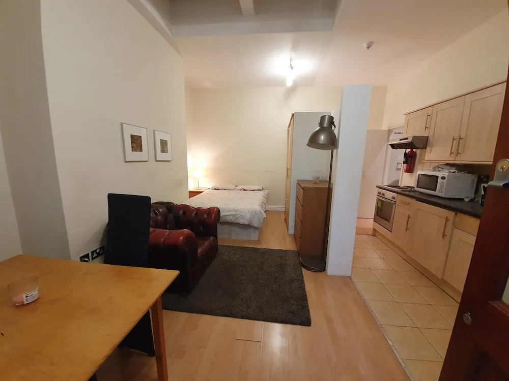 Studio Apartment in South Kensington 9