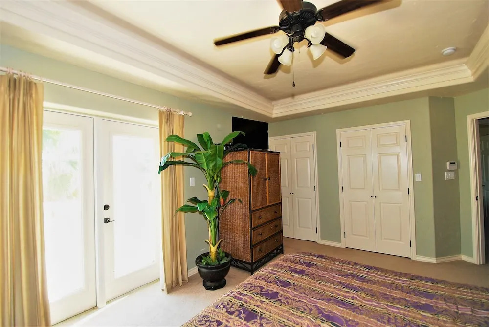 122 Bay Harbor 3 Bedroom Townhouse