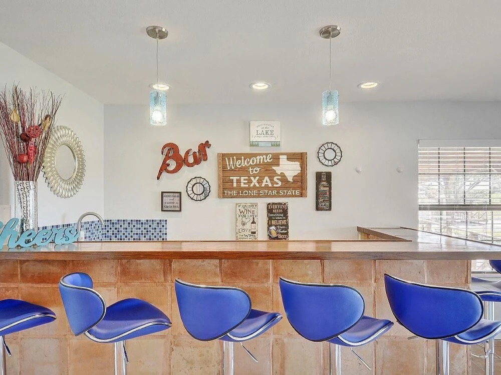 The Estate on Lake Travis - A 10 Acre Waterfront Escape for Groups