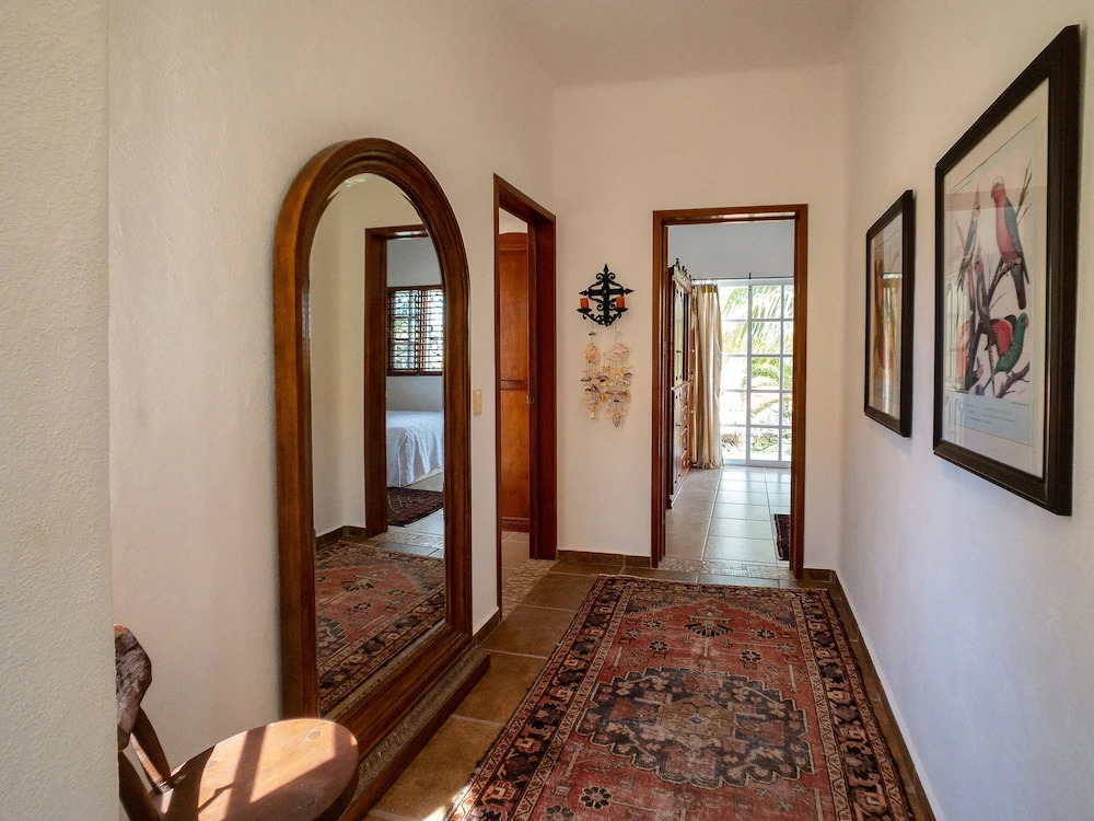 Casa Zarah - Hacienda Family Home - Pool and 2-Block to Beach