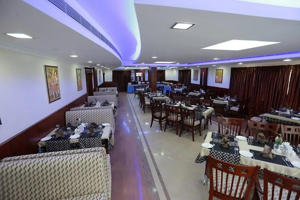 Hotel White City