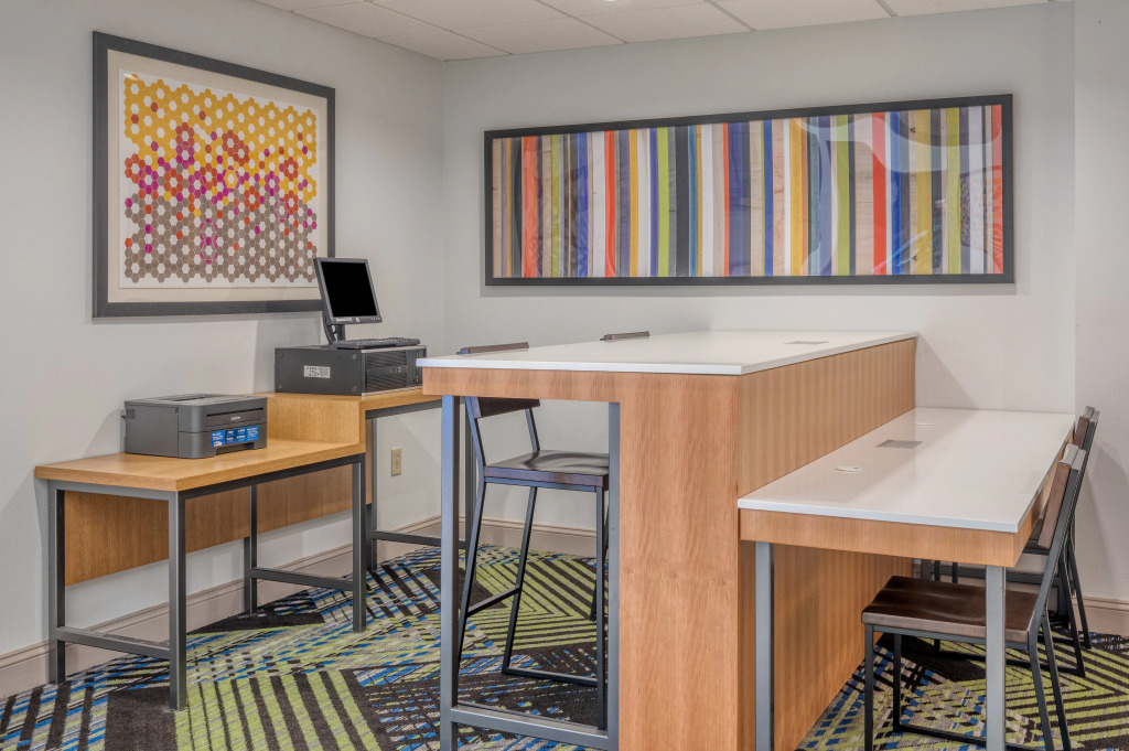 Holiday Inn Express Hotel & Suites Thornburg-S. Fredericksburg by IHG