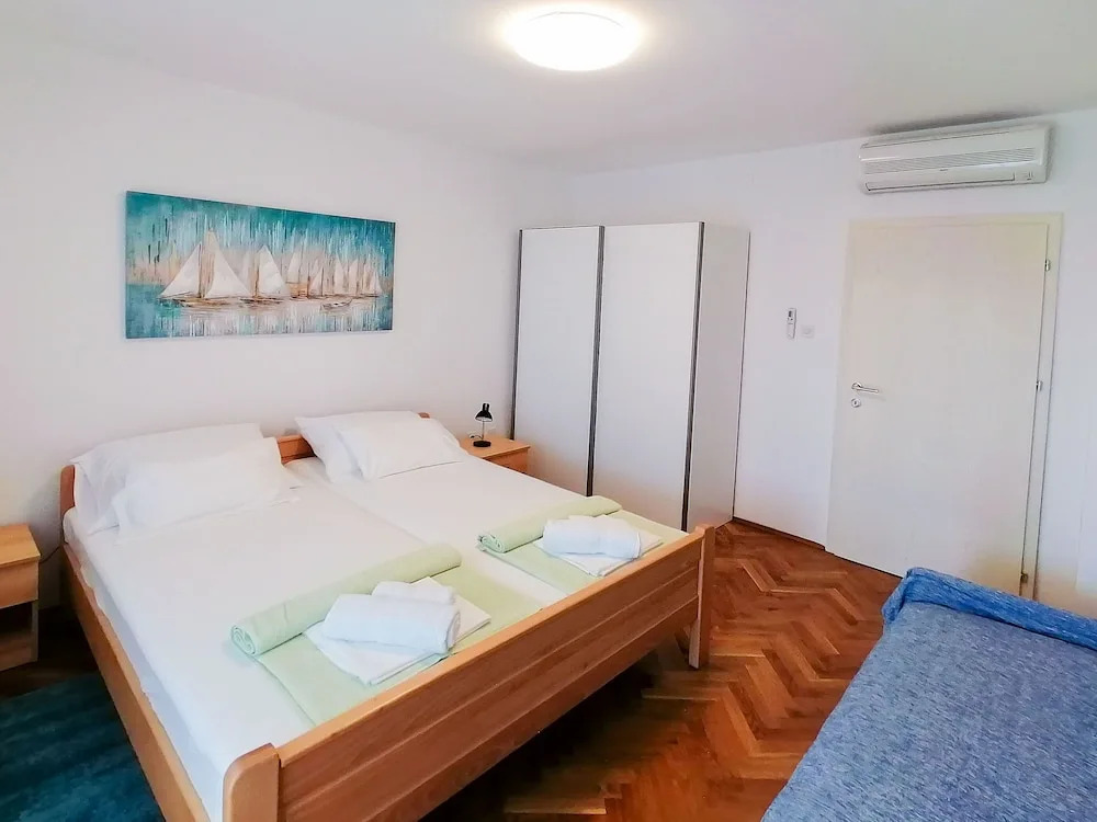 Apartments Miha