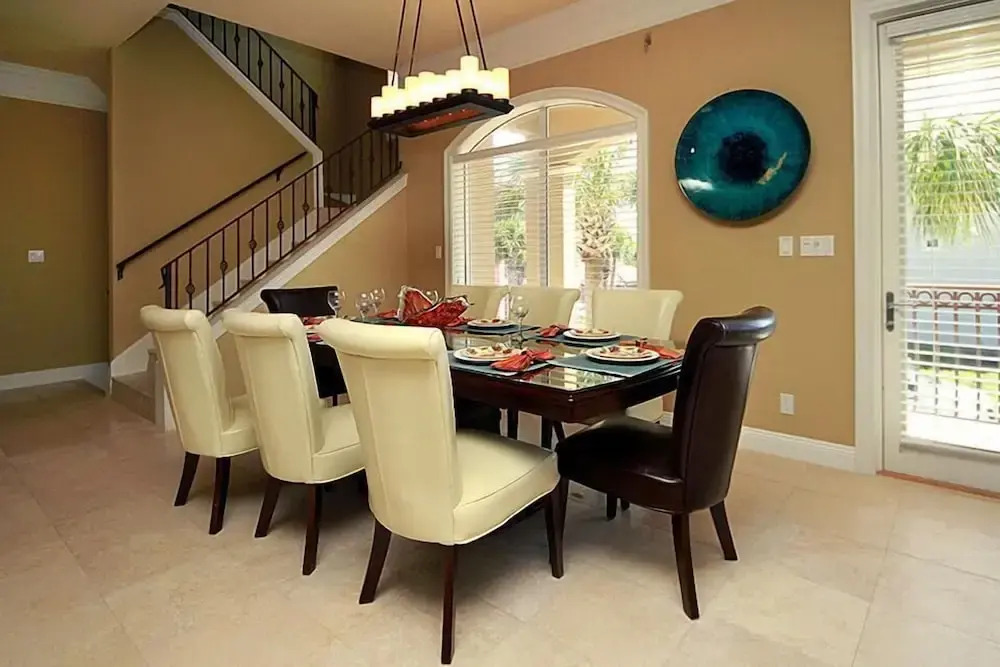 Dolce Vita 6 Bedroom Holiday Home by Five Star Properties