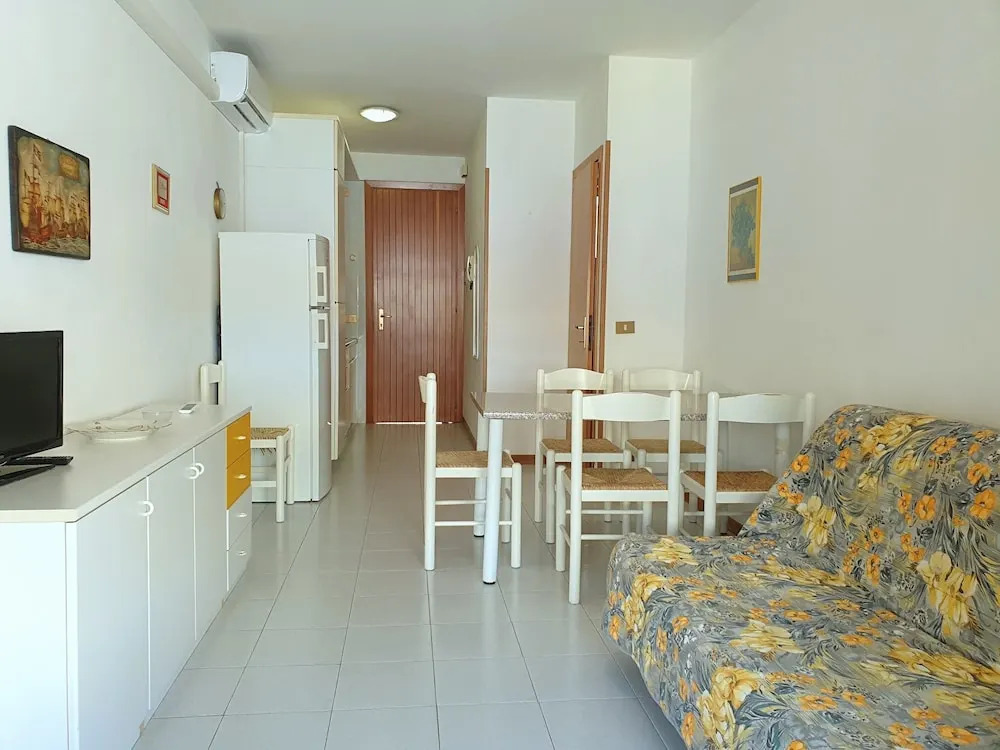 Enjoy Your Stay in our Cozy Bright Flat