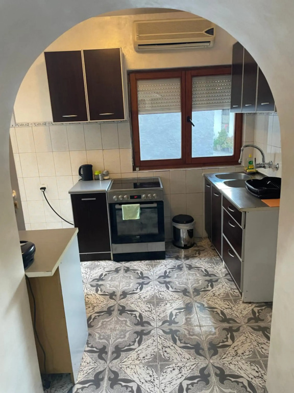 Max Apartments