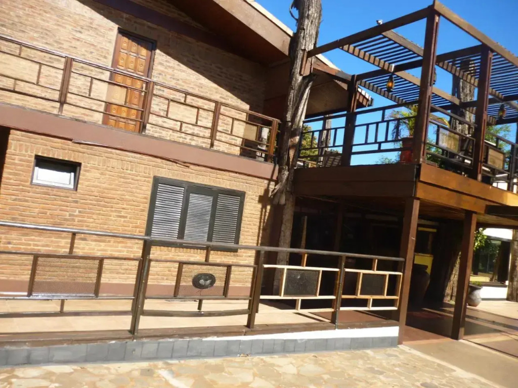 Passaro Suites Hotel