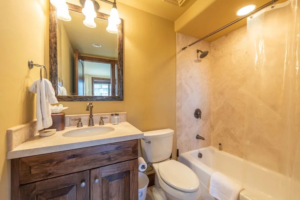 Silver Strike Lodge #203 - 2 Bed