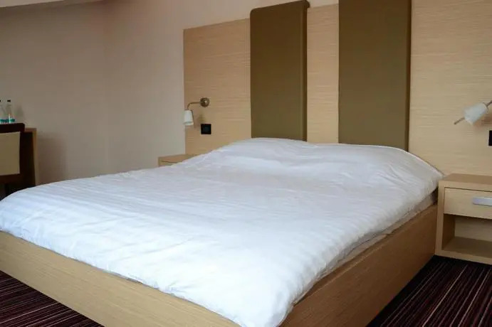 Zenti Plaza Hotel
