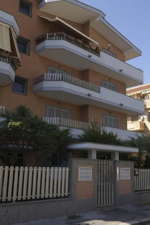 Rosas House Rome Airport