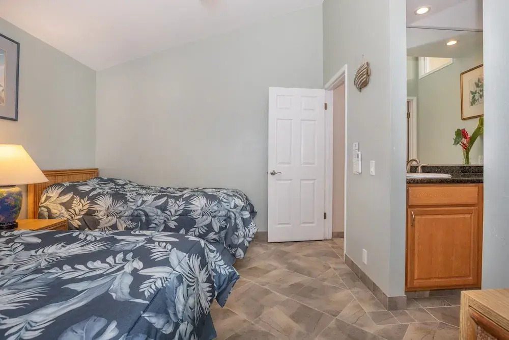 Kahana Sunset B6 2 Bedroom Condo by Redawning