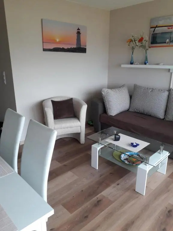 Appartement mit Balkon und Meerblick