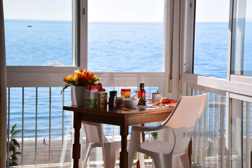 Love Nest by the Sea Wake Up with Ocean Views in Every Room Ruselo R408