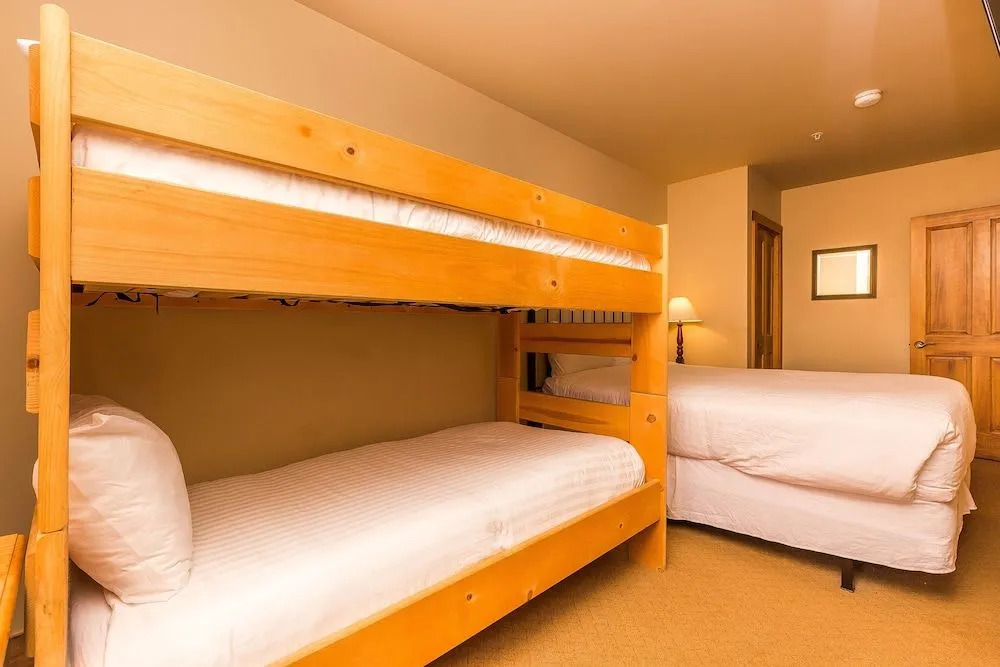 Red Hawk Lodge #2262 - 2 Br Condo
