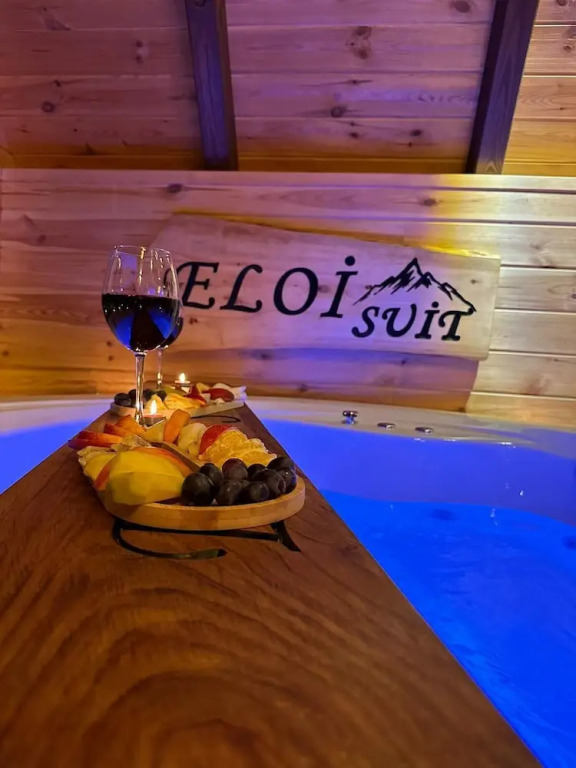 Eloi Suit Bungalov