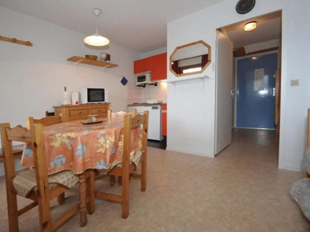 Appartement Les Menuires, 1 pièce, 4 personnes - FR-1-178-41