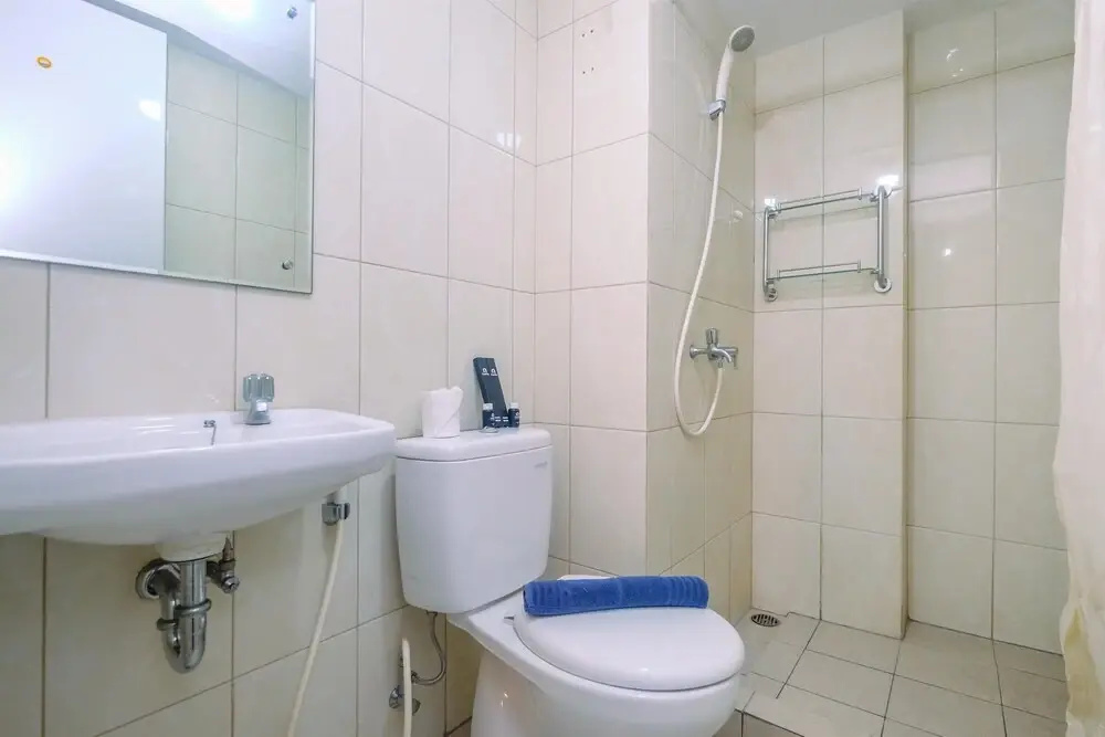 Full Parquet @ 2BR Springlake Bekasi Apartment