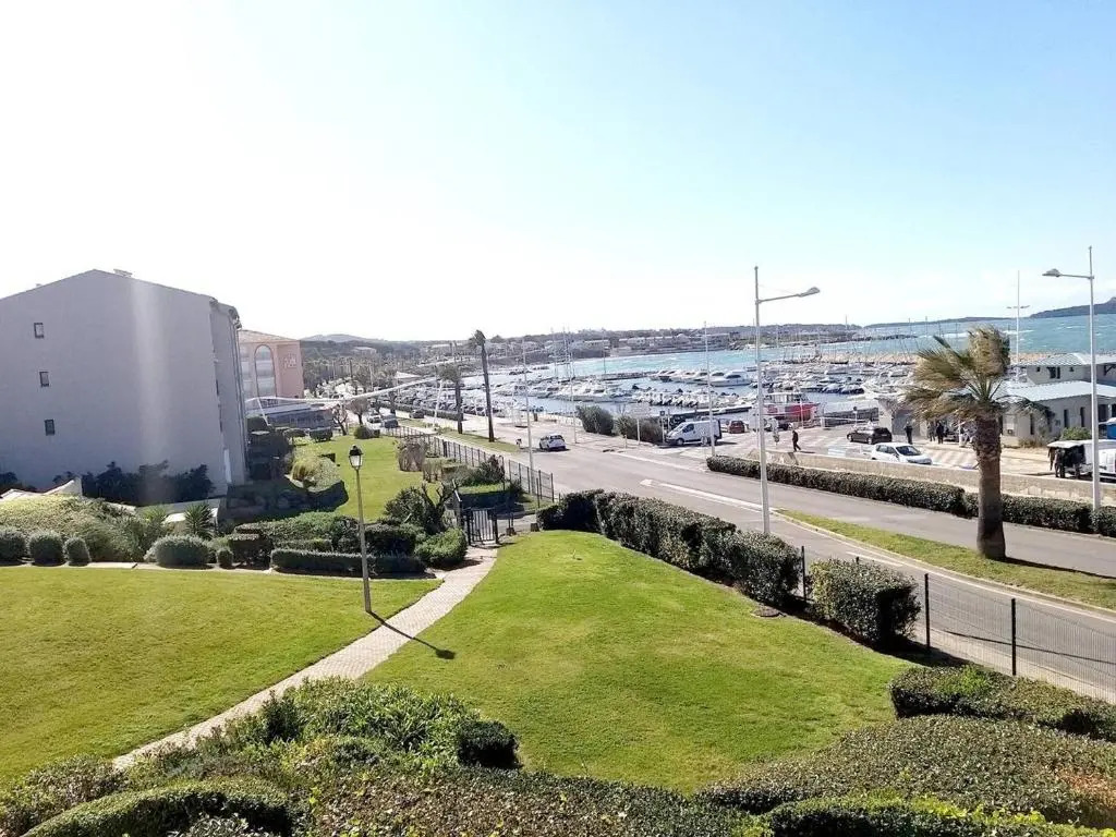 Appartement Six-Fours-les-Plages, 2 pièces, 5 personnes - FR-1-316-287