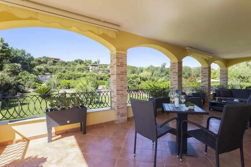 Alghero Villa Mistral per 7 persone Terrazza BBQ AC WiFi
