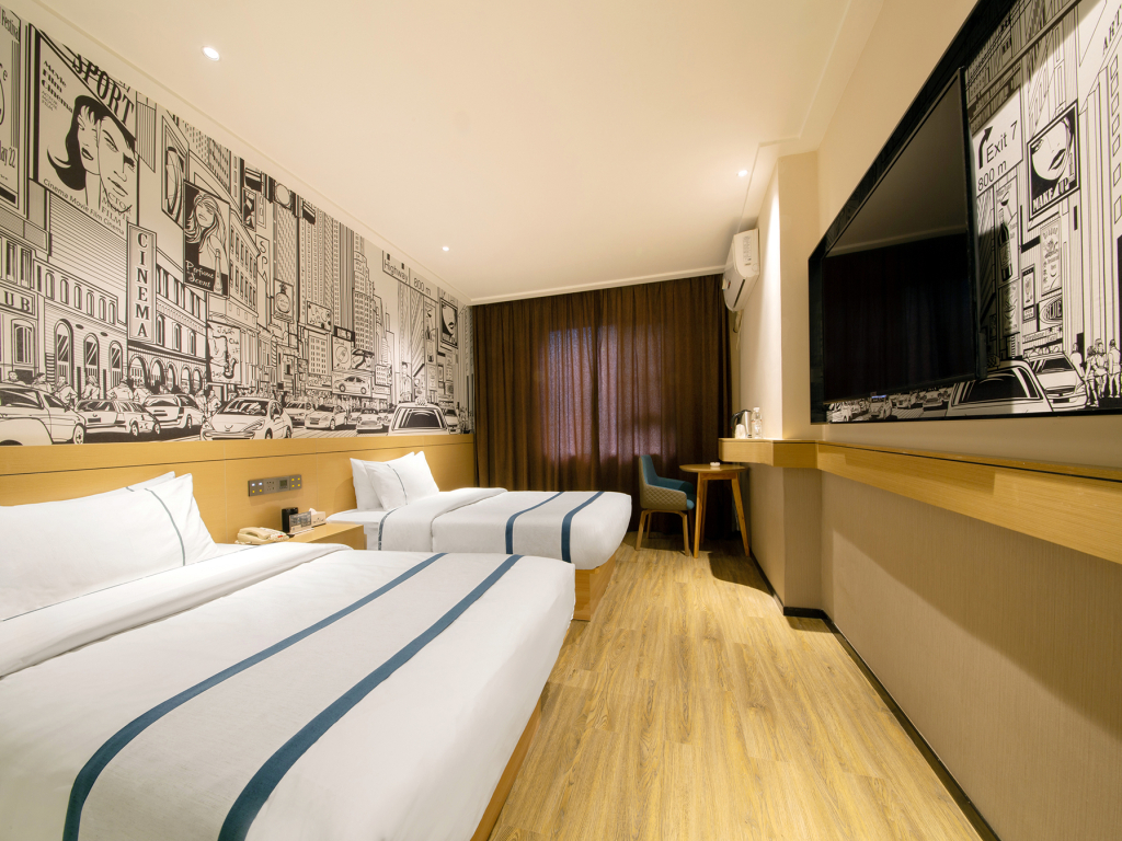 City Comfort Inn Hotel (Guilin Two Rivers And Four Lakes Sun Moon Twin Towers)