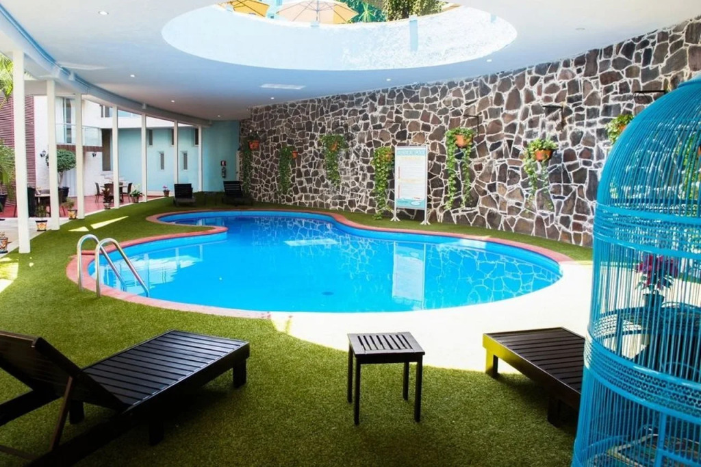 Country Hotel & Suites