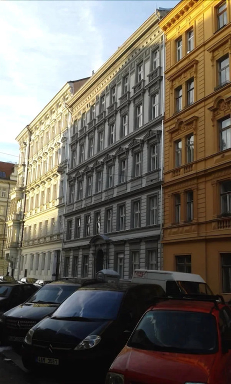Apartment Mala Strana Petrinska