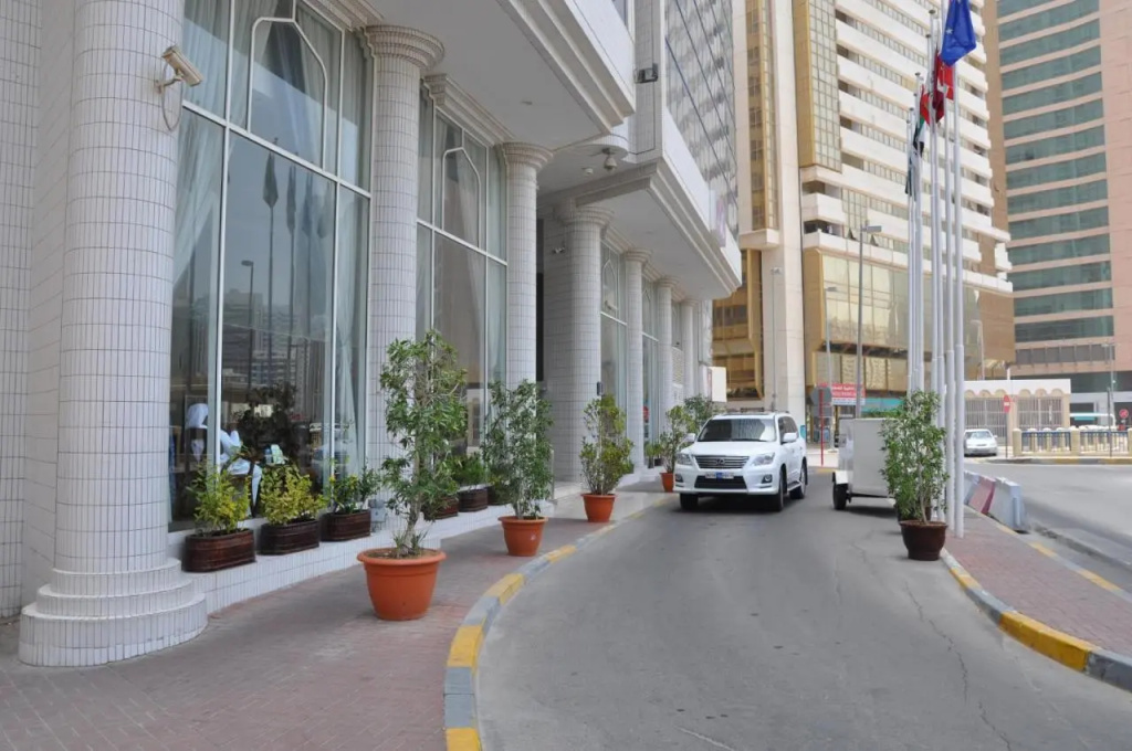 Grand Continental Hotel