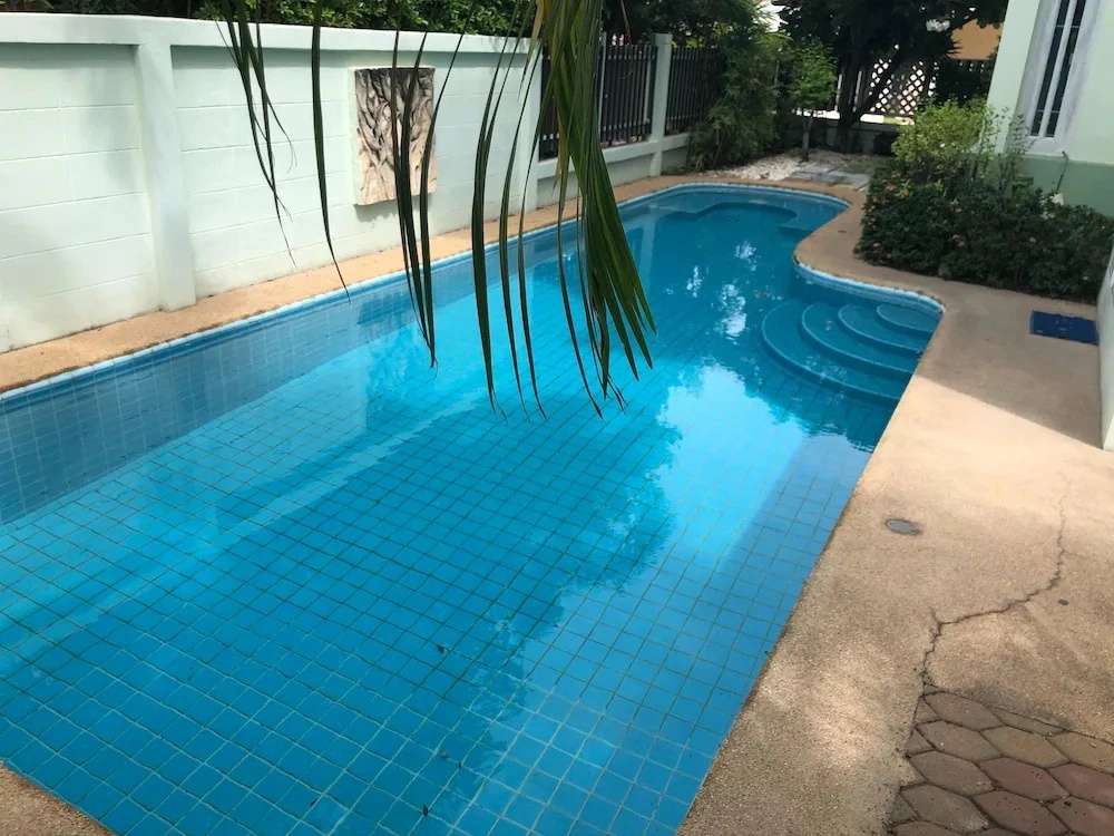 Pattaya Pool Villa TLH