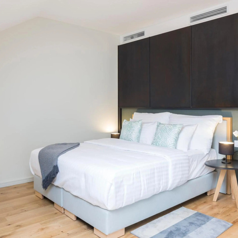 Livris Hotel