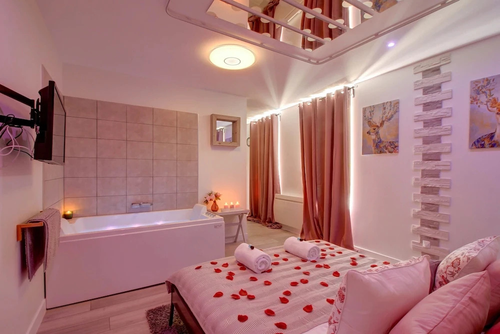 Love Cosy Nuit - Cosy & Clean