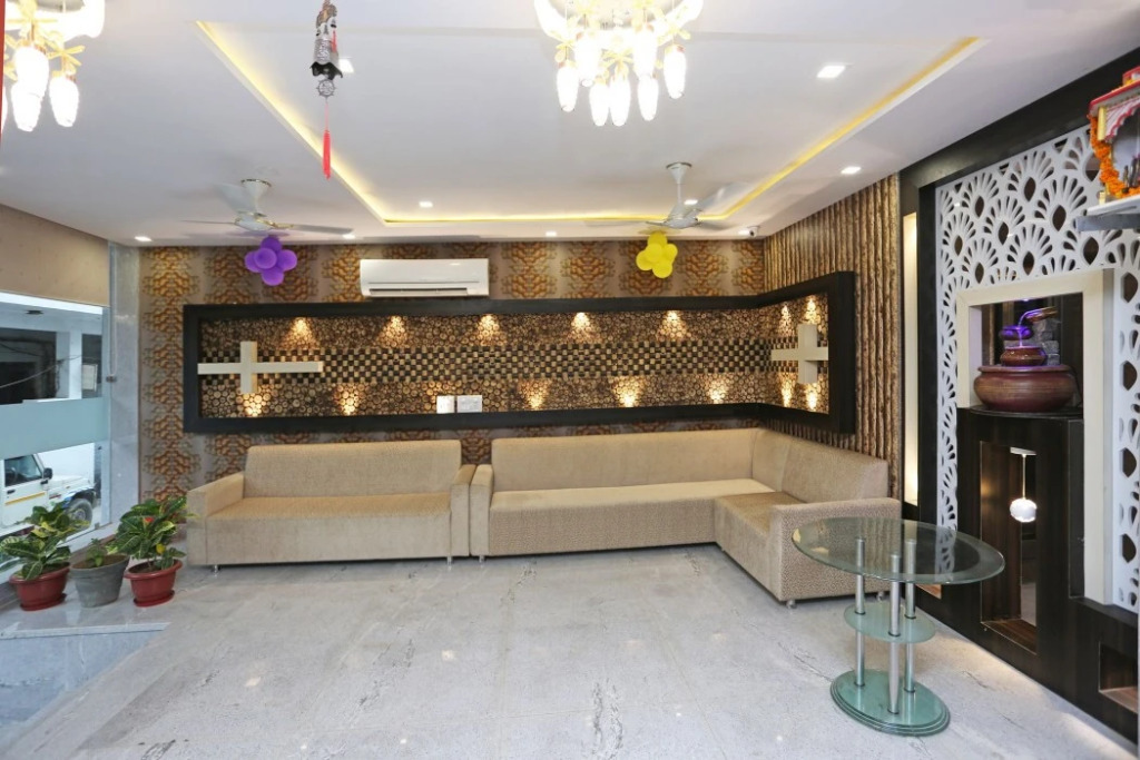 OYO 9268 Hotel Arch