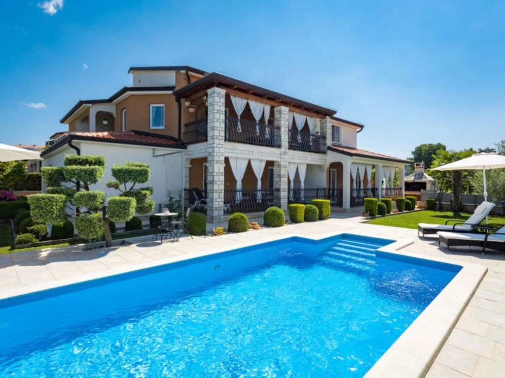 Apartment Cancar Como 41139