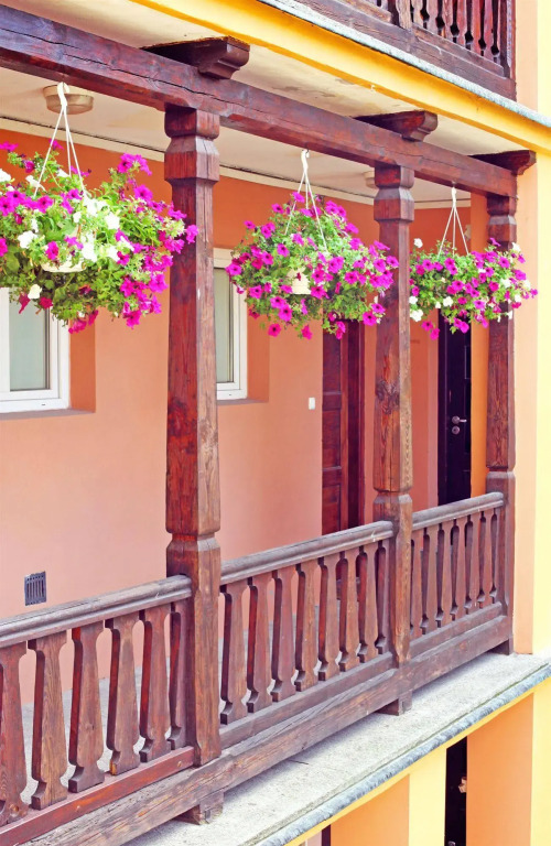 Castle Square Apartment