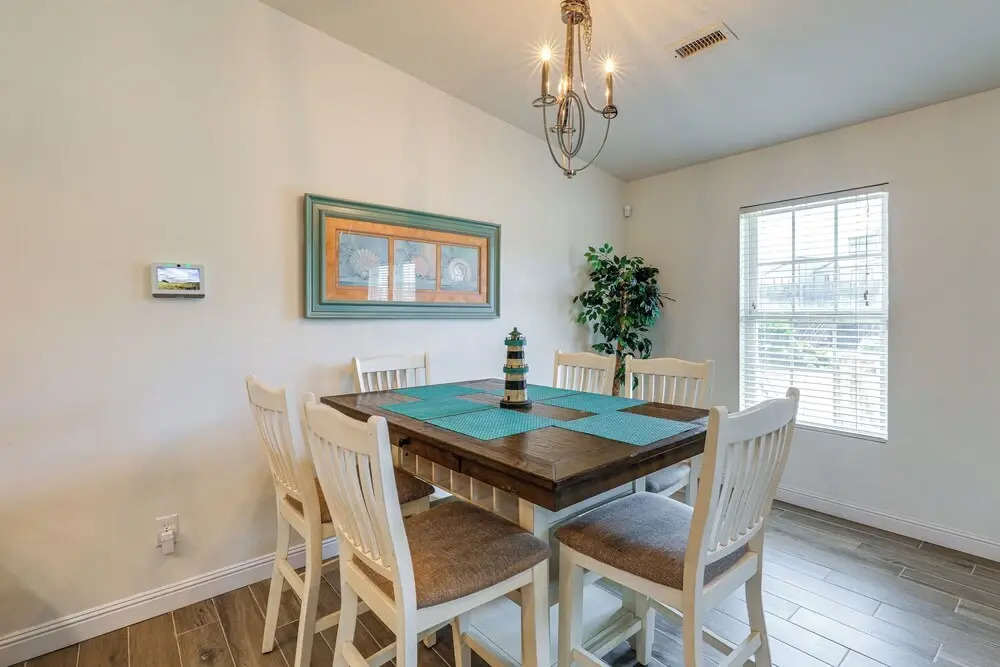North Topsail Beach Townhome: Walk to the Beach!