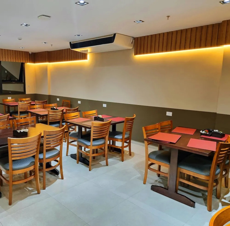 VIPPER Hotel