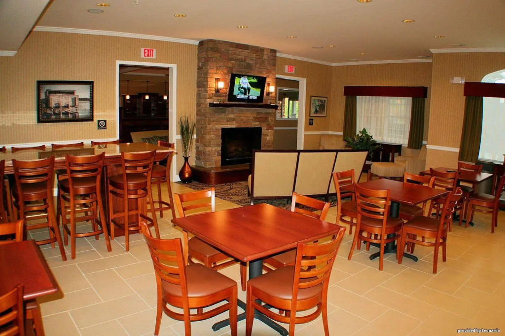 Best Western Plus Easton Inn & Suites