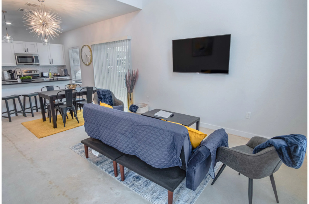 Brand NEW Stylish 3BR 2BA Near Exciting Downtown